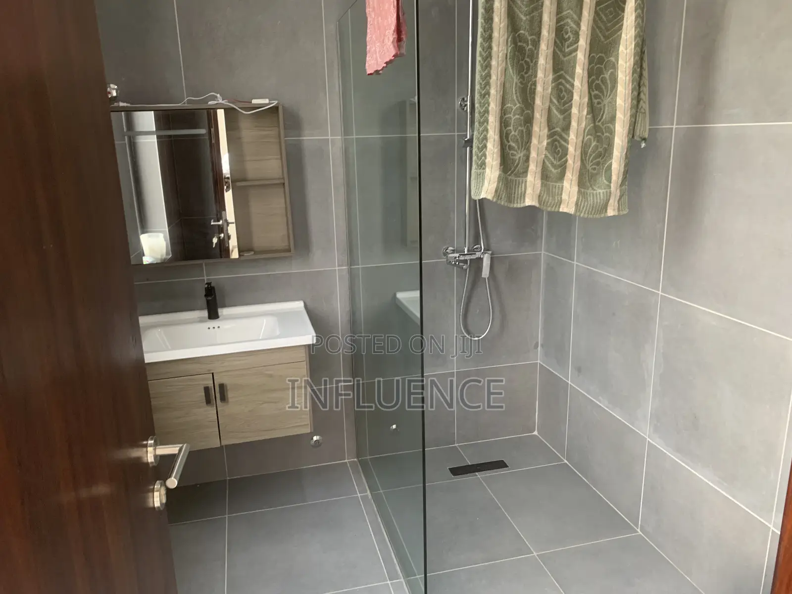 3bdrm House in Botwe, East Legon for sale