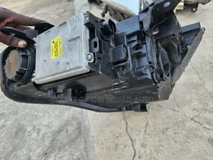 Genesis Gv70 Headlight Right Side, With Chargers