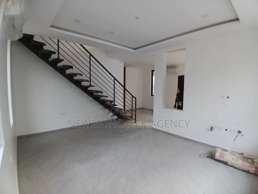 3bdrm Duplex in Adenta Estates, SDA Area for sale