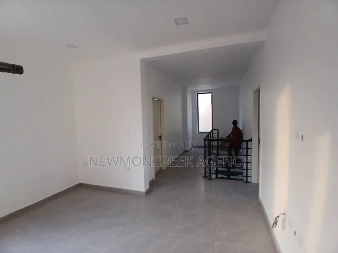 3bdrm Duplex in Adenta Estates, SDA Area for sale
