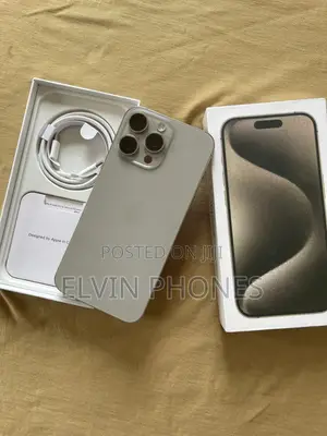 Apple iPhone 15 Pro Max 256 GB Silver