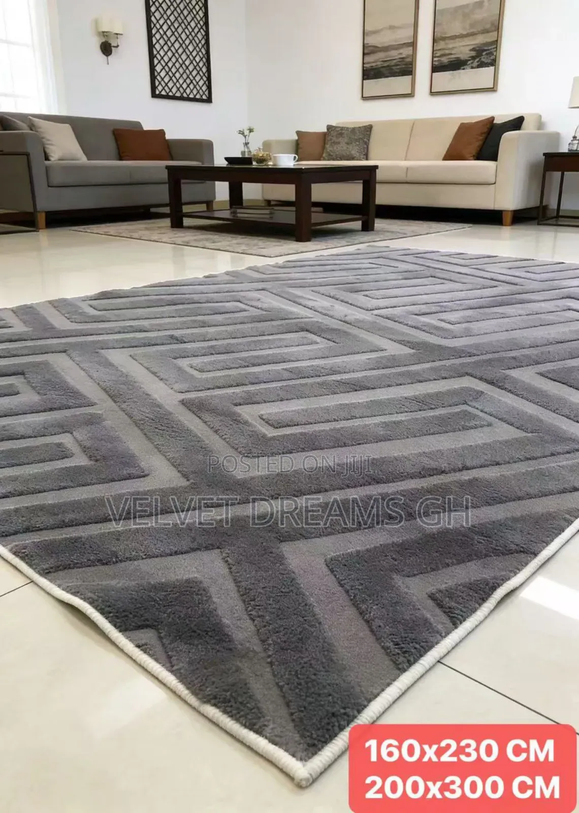Beautiful Center Carpet – Luxury Comfort for Your Living Room 