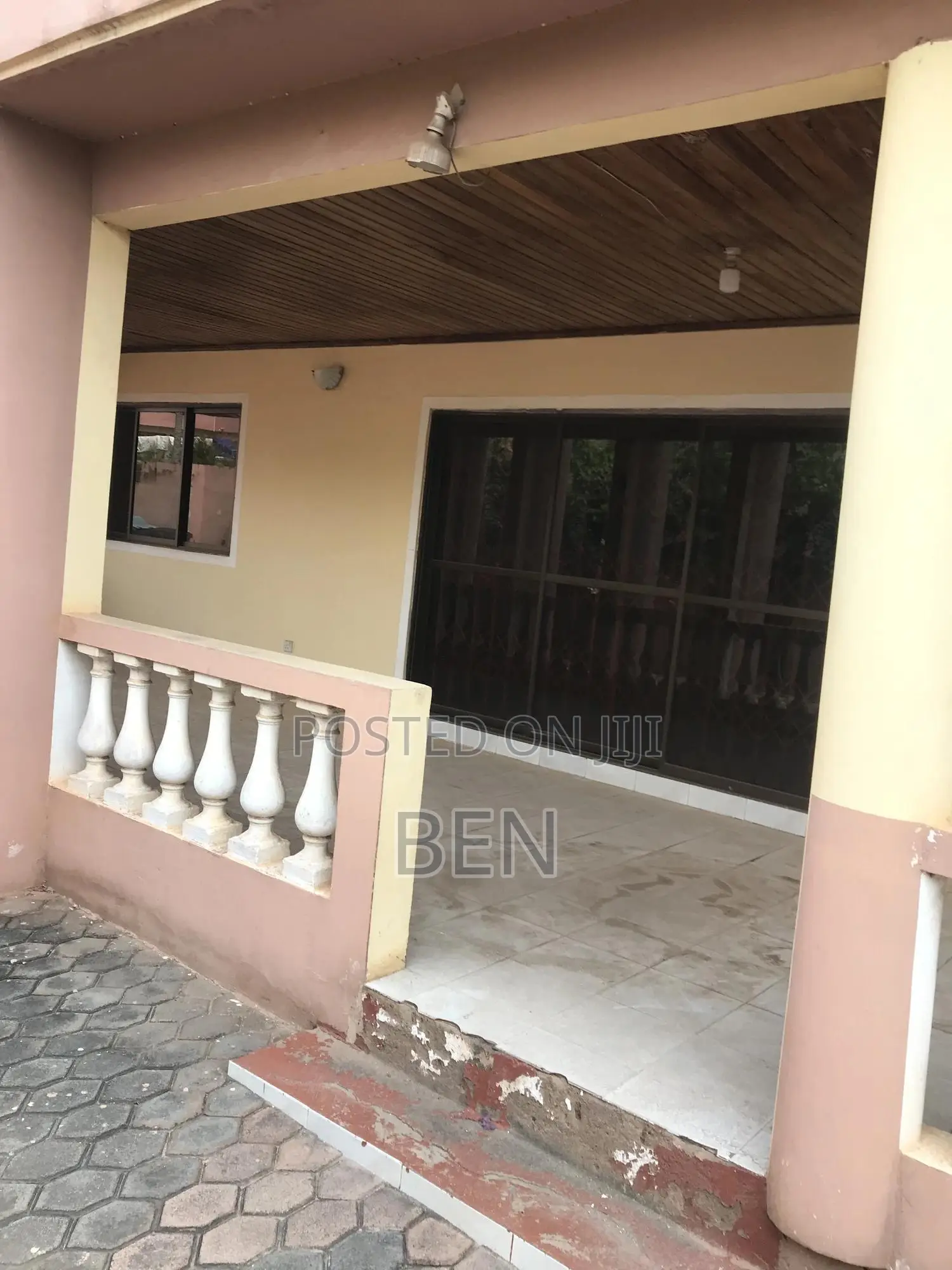 5bdrm House in Tantra, Ola Achool Area for rent