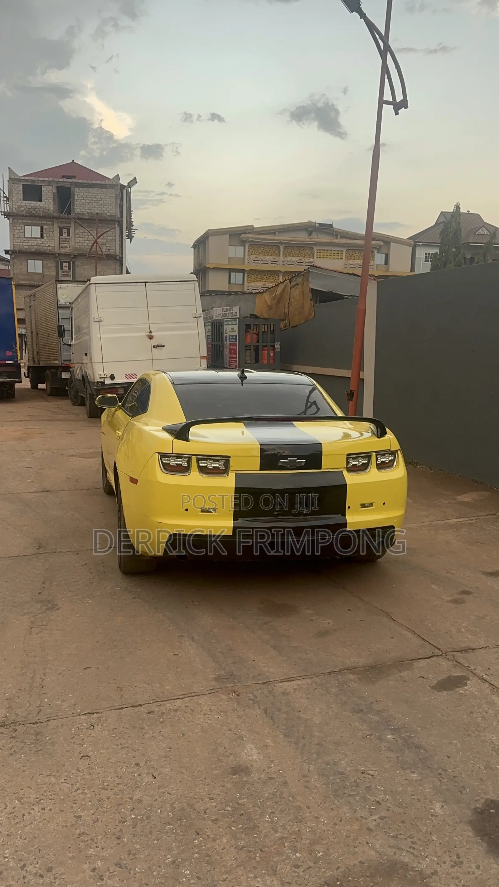 Chevrolet Camaro 1LT 2011 Yellow