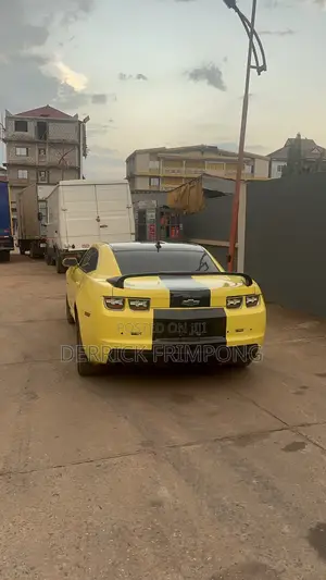 Chevrolet Camaro 1LT 2011 Yellow