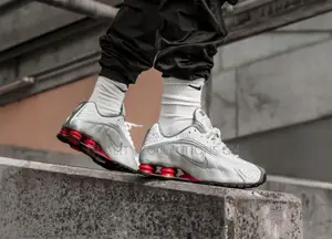 Nike Shox Comet Red