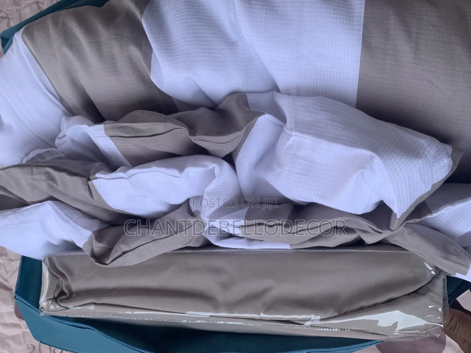 7-piece 300tc Pure Cotton Solid & Waffle Design King Size Duvet Set