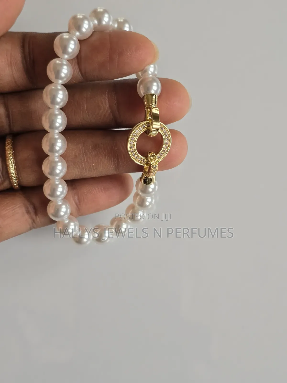 Pearl Bracelet Set (Bracelet and Matching Earrings)