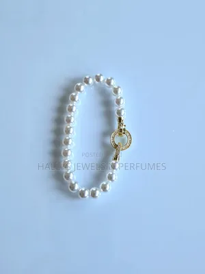 Pearl Bracelet Set (Bracelet and Matching Earrings)