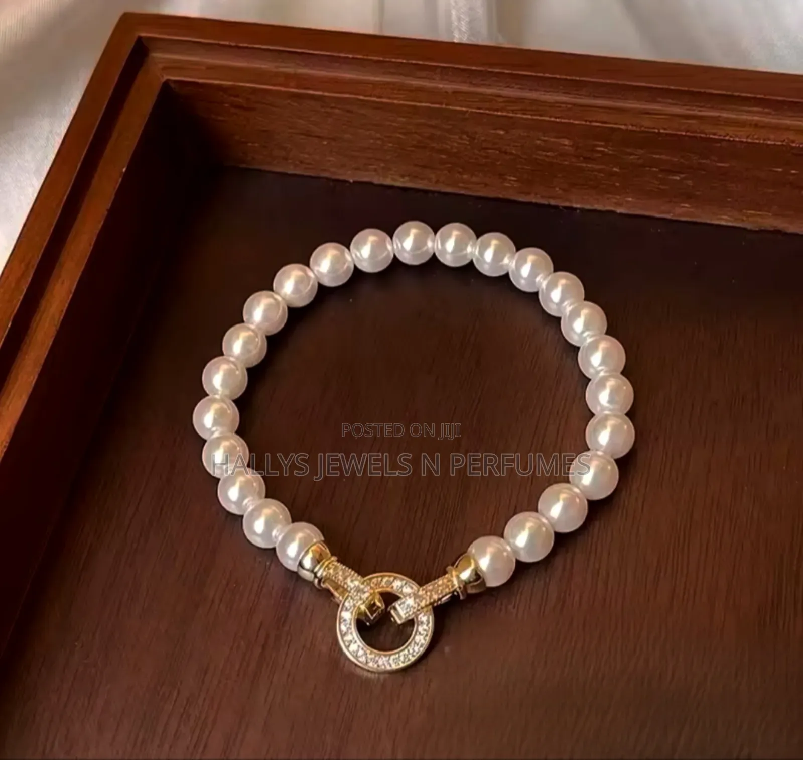 Pearl Bracelet Set (Bracelet and Matching Earrings)