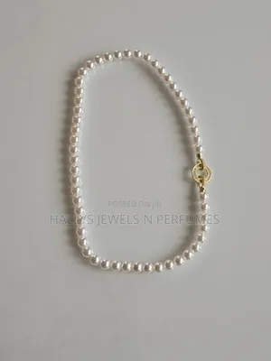 Pearl Necklace Set (Comes With Matching Earrings)