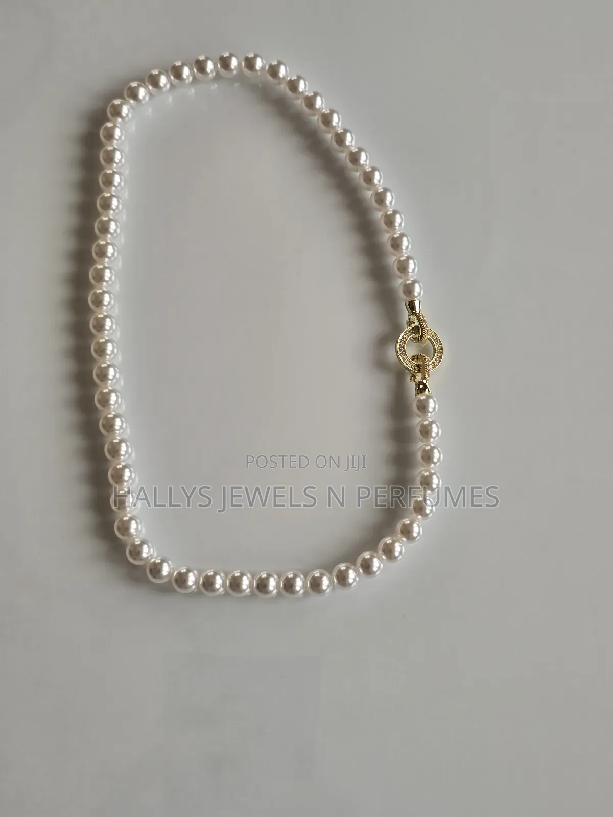 Pearl Necklace Set (Comes With Matching Earrings)
