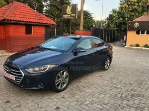 Hyundai Elantra Limited Sedan FWD (2.0L 4cyl 6A) 2017 Blue