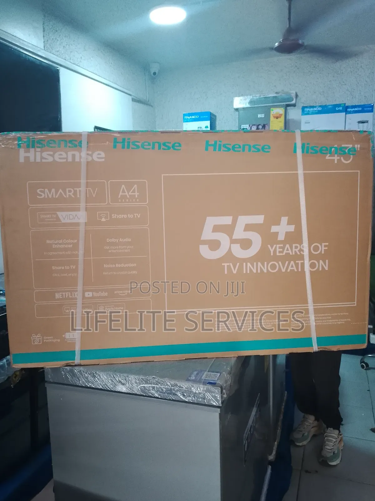 43" Hisense Smart Tv + Cast Function