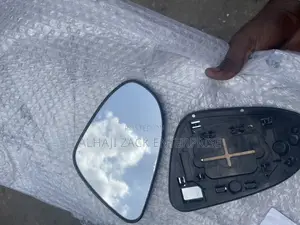 Toyota Vitz 2012 Mirror Glass