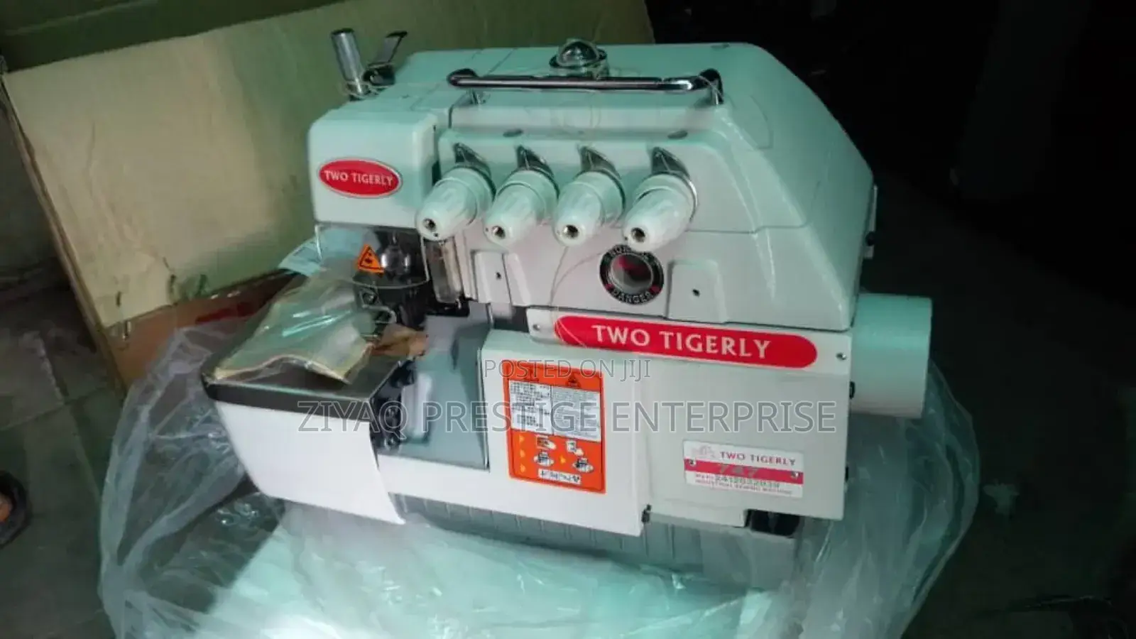 Industrial Four Thread Knitting Machine