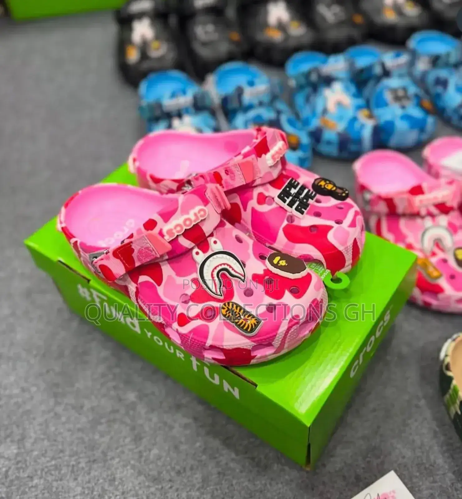 Girlie's Crocs