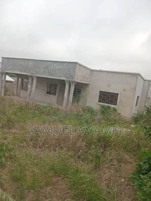5bdrm House in Big Chance Apartment, Kwabre for sale