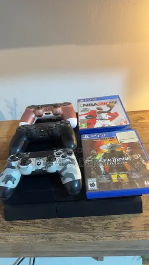 Ps4 Standard Jailbreak With Top Games and 3 Controllers, 2 Cd Games