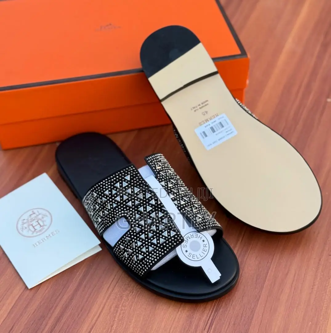 Hermes Luxury Men’S Studded Slide Slippers