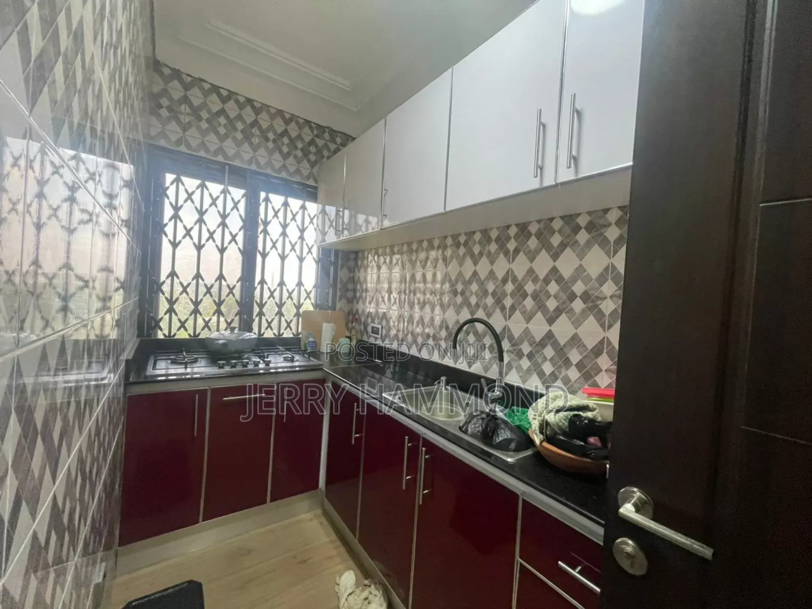 5bdrm House in Lashibi Drv for rent