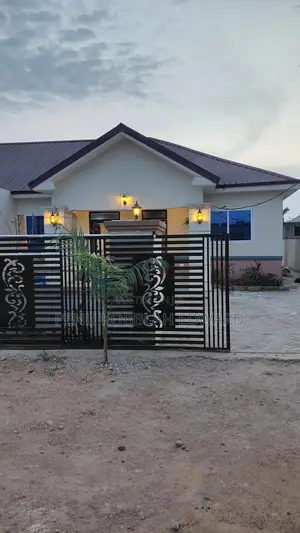 2bdrm House in Buena Balesi Estates, Opeikuma for sale