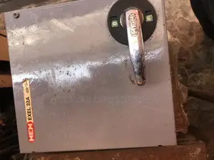 32a Eaton/ Mem TPN Switch
