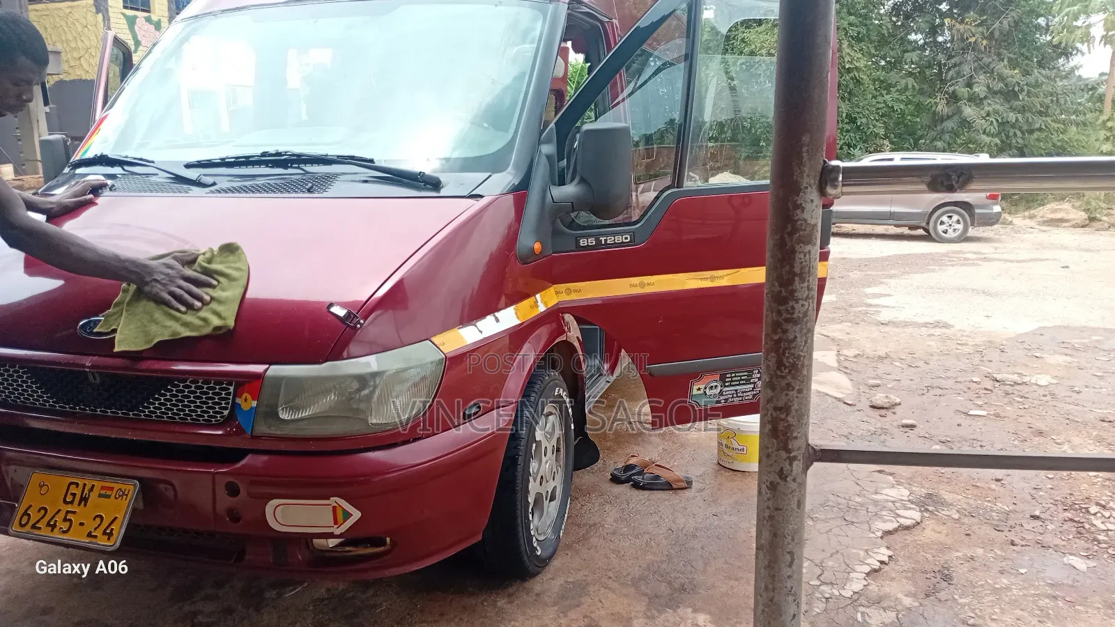 Ford Transit 2010 Red