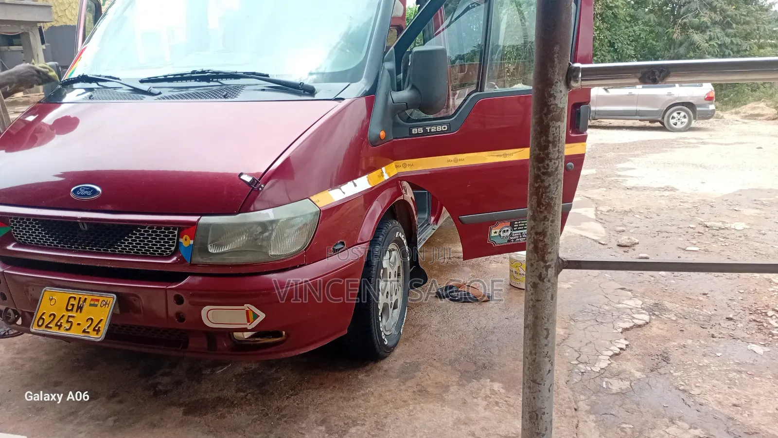 Ford Transit 2010 Red