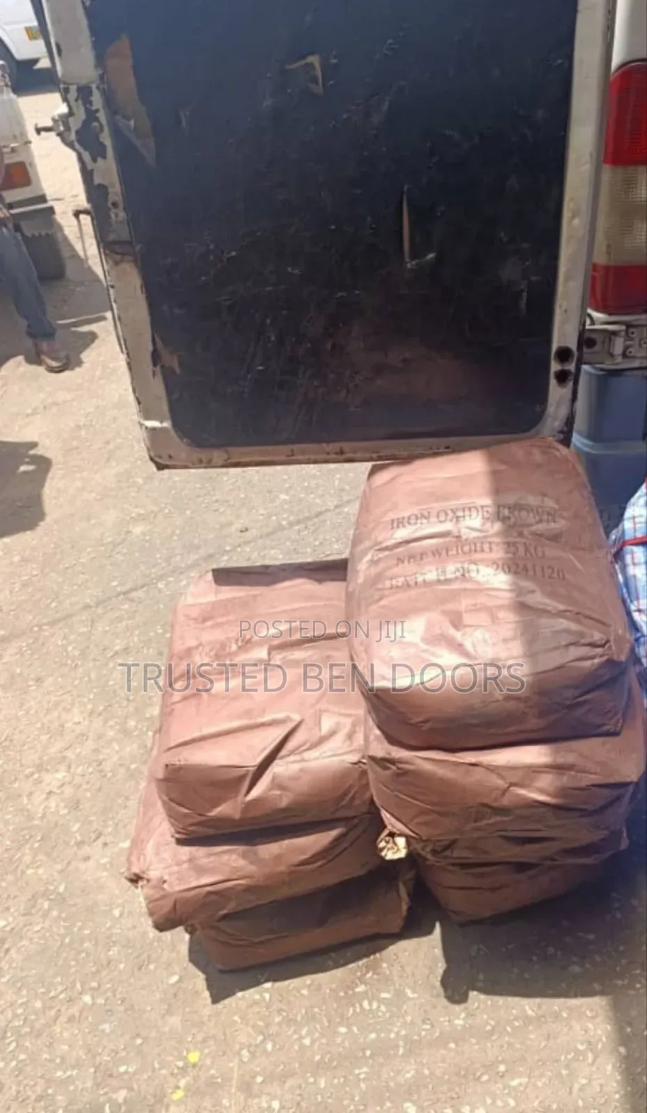 Brown Color Iron Oxide Pigment at Wholesale Price