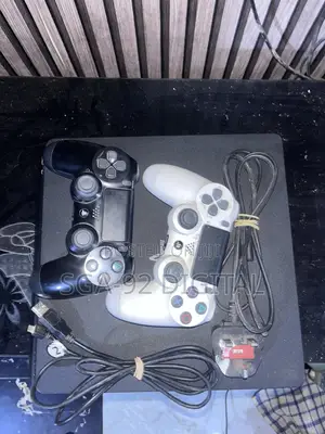 Ps4 Slim 500gb Plus Two Controllers