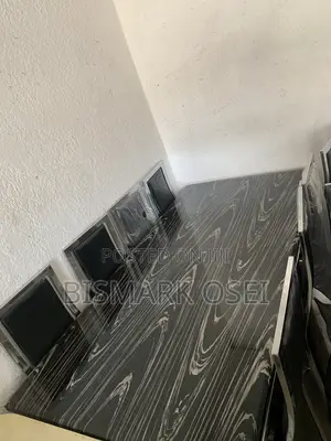 A Beautiful 8 Seater Dining Set
