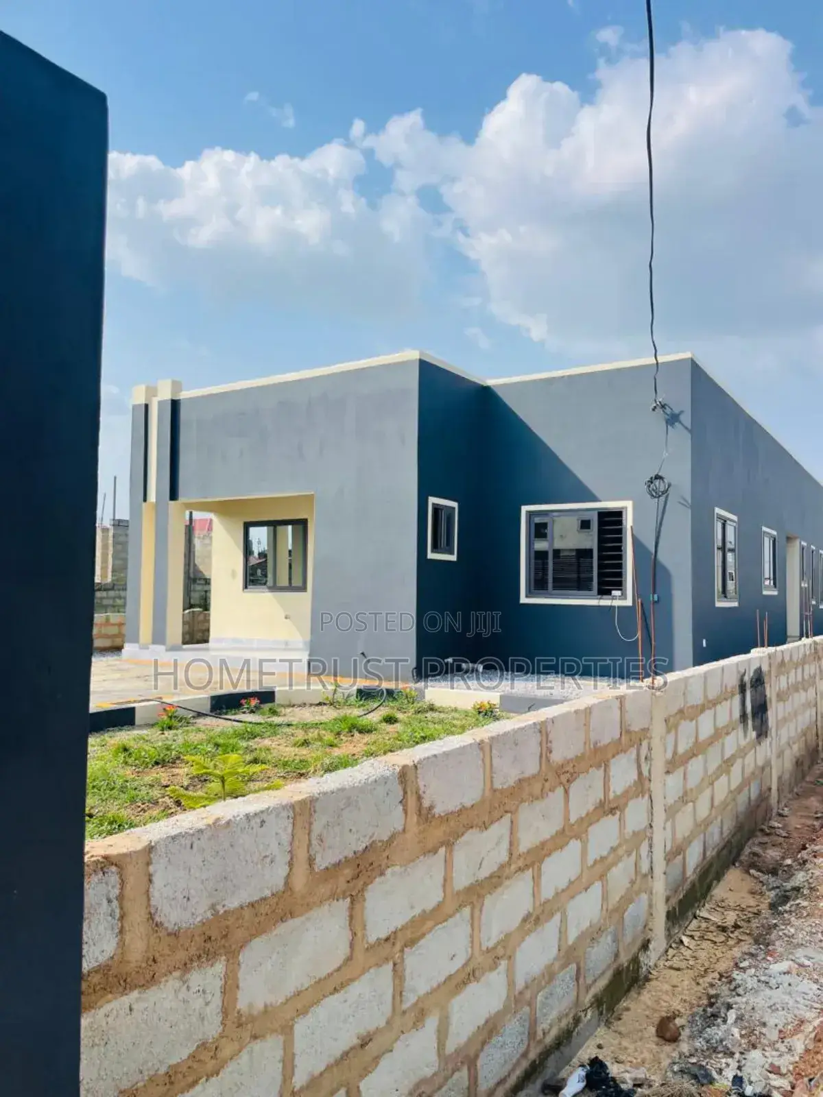 3bdrm Duplex in Hometrust Properties, Ablekuma for sale