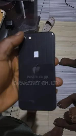 Apple iPhone SE 64 GB Black