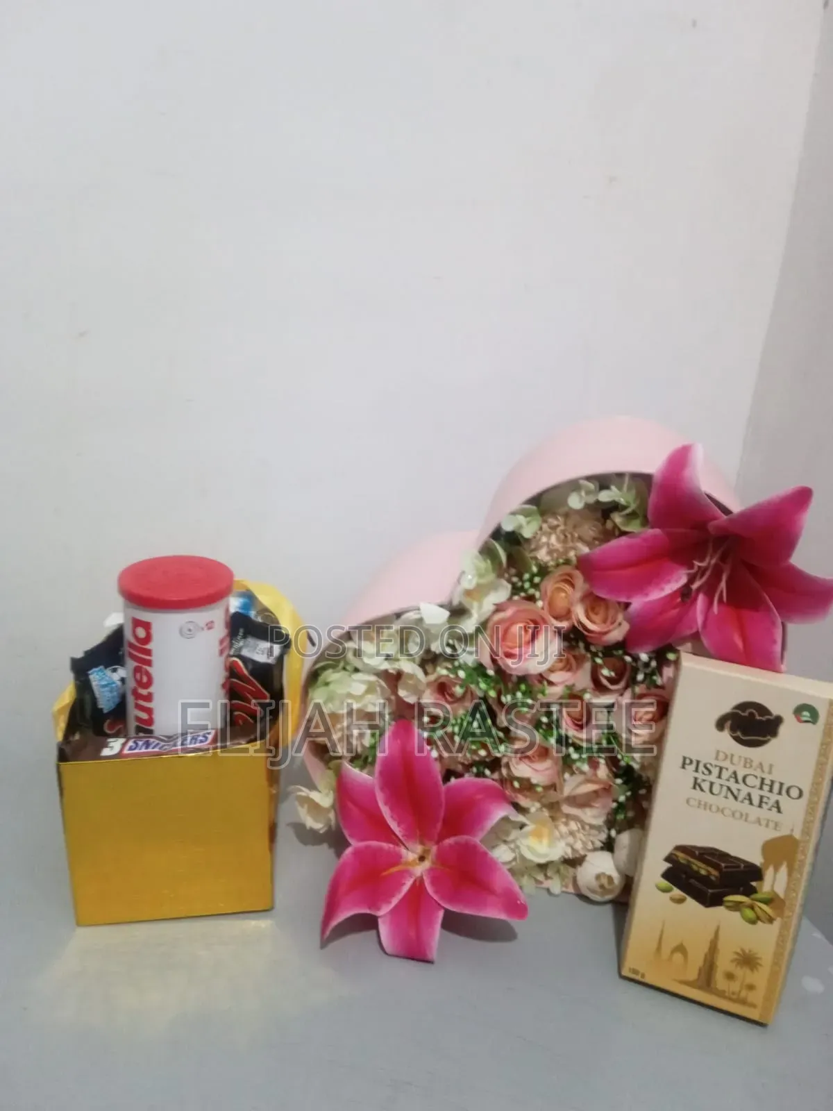 Gift Flower Arrangements Custom Made To Your Preferences