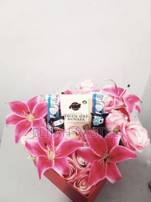 Gift Flower Arrangements Custom Made To Your Preferences