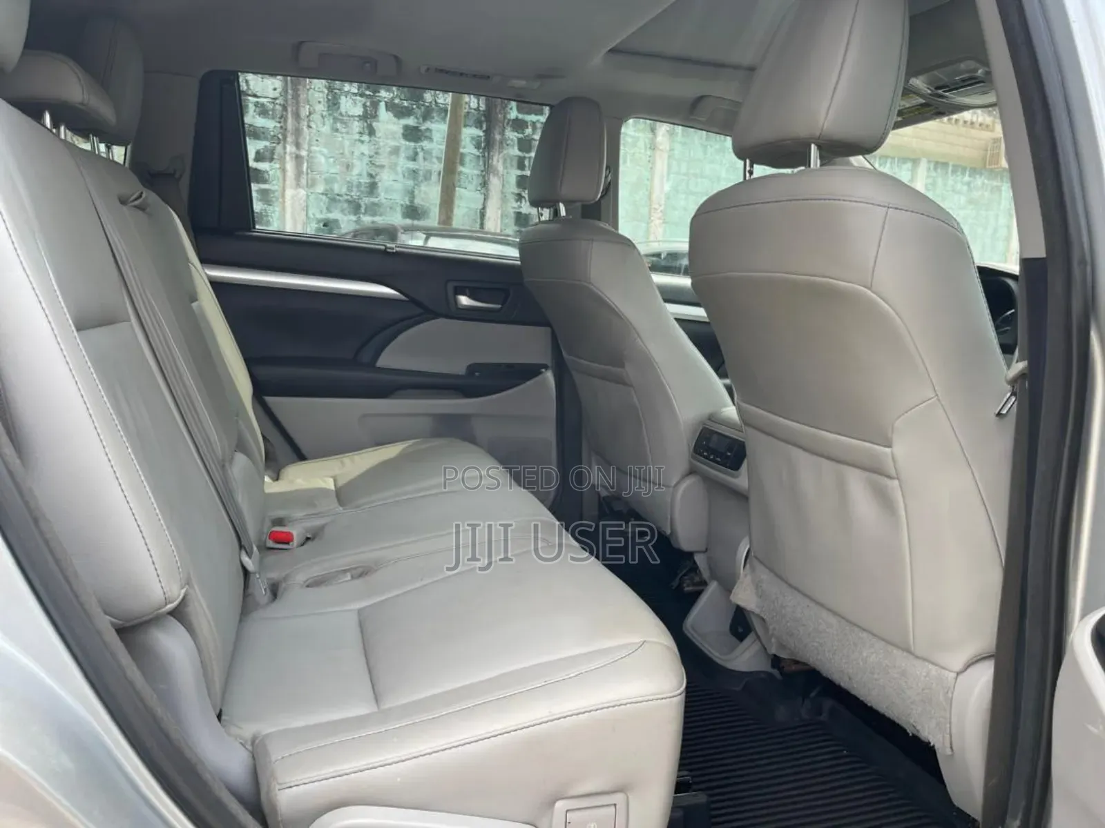 Toyota Highlander XLE 4x2 V6 (3.5L 6cyl 8A) 2018 Silver