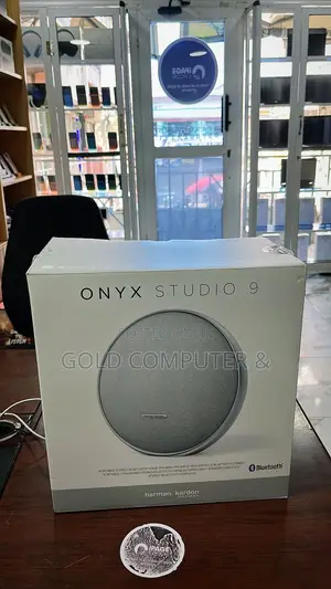 Onyx Studio 9