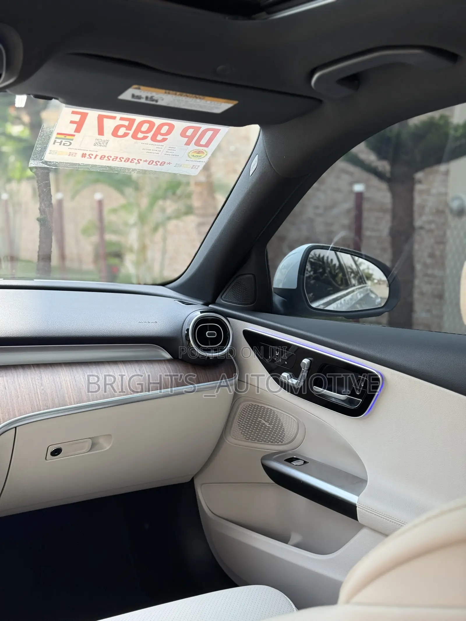 Mercedes-Benz C300 2025 White