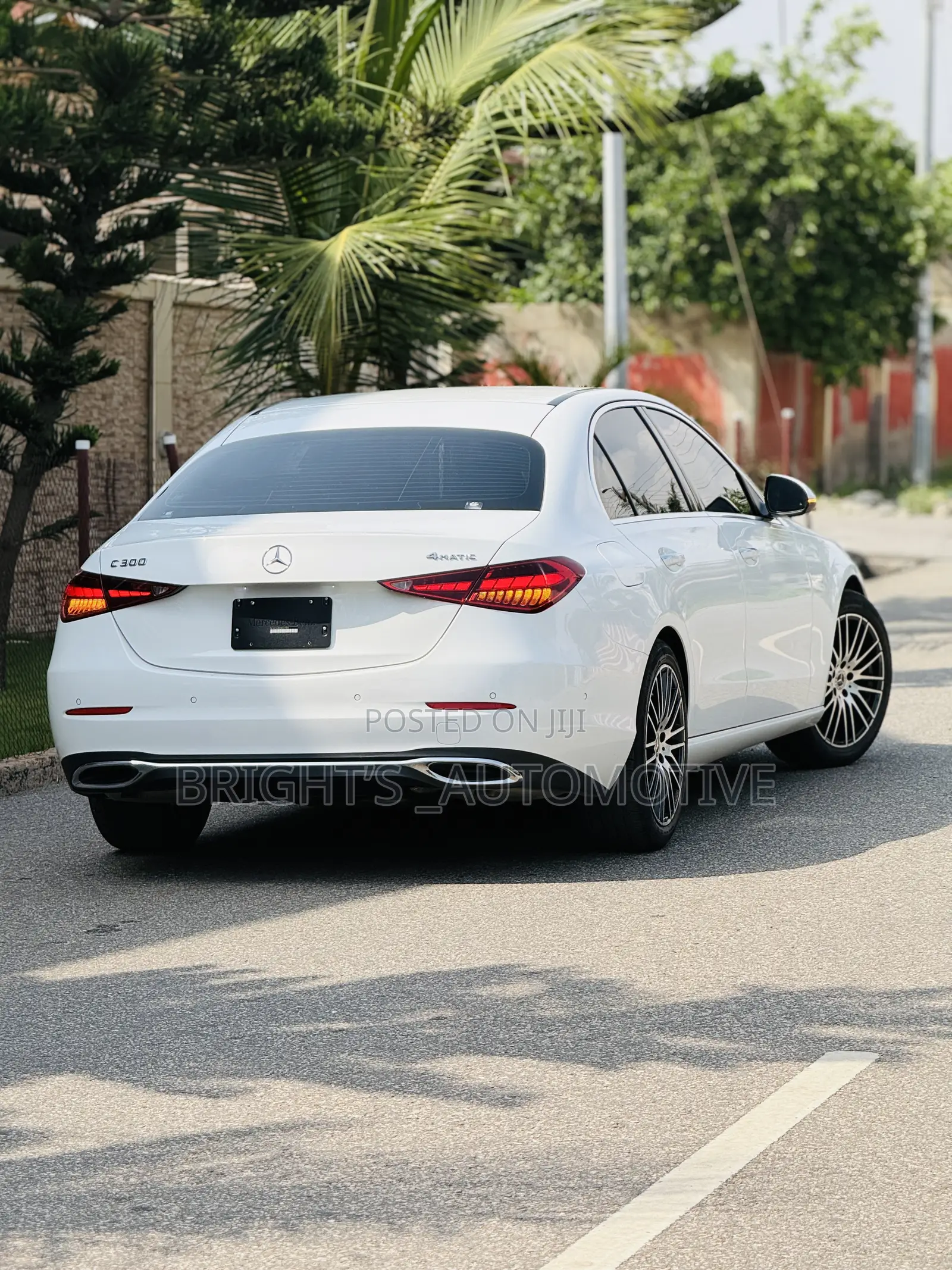Mercedes-Benz C300 2025 White