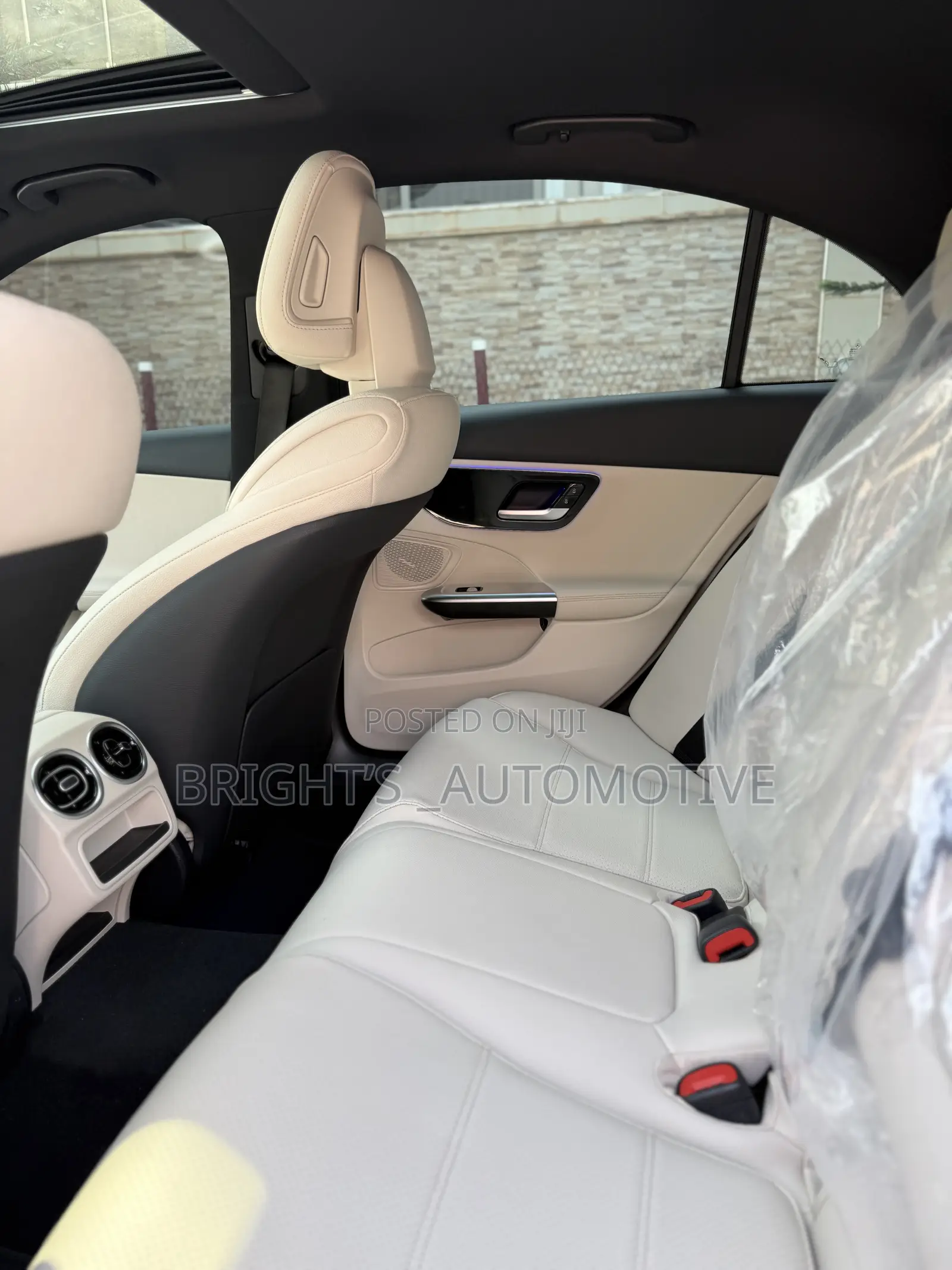Mercedes-Benz C300 2025 White