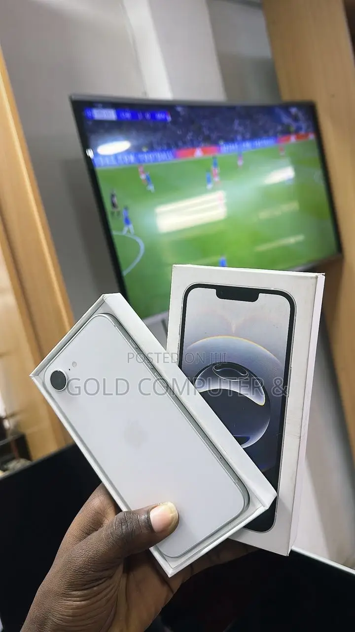 Apple iPhone 16e 128 GB White