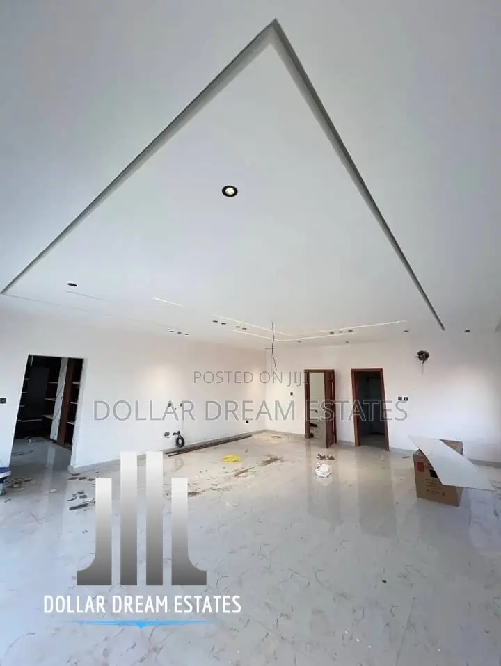 4bdrm House in Lake Side Estate for sale
