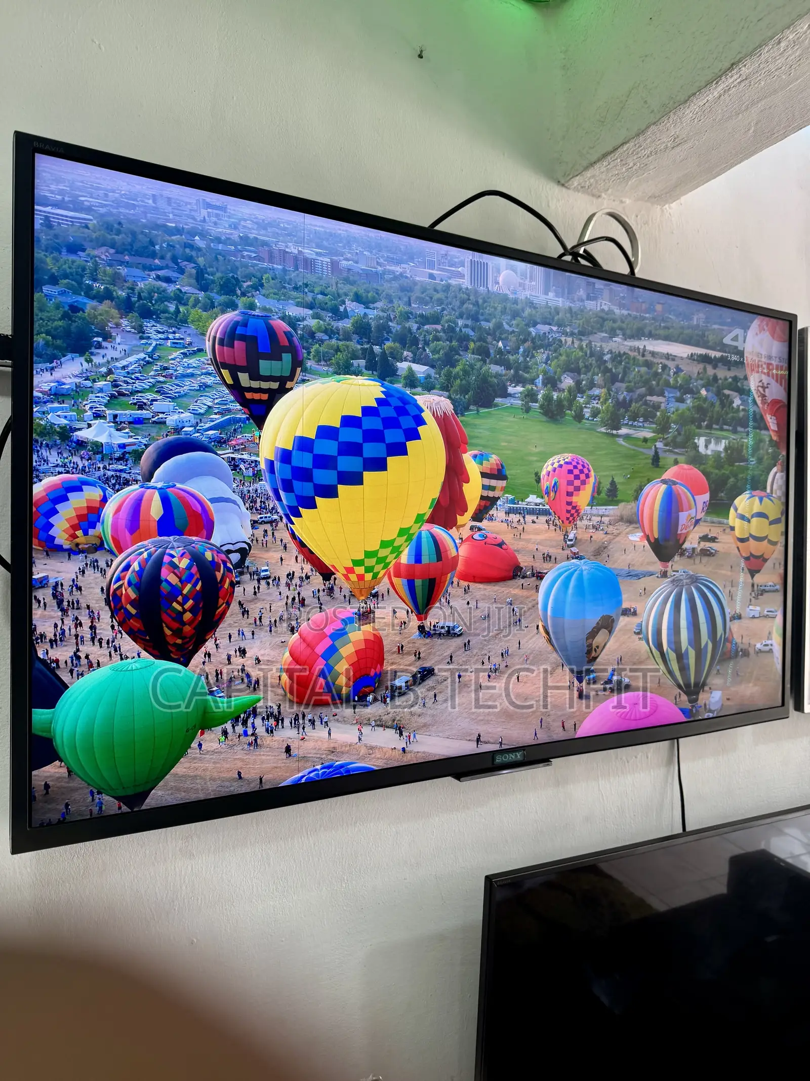 50inches Full Digital Satellite Android Sony TV ( Tiny Line on Screen)