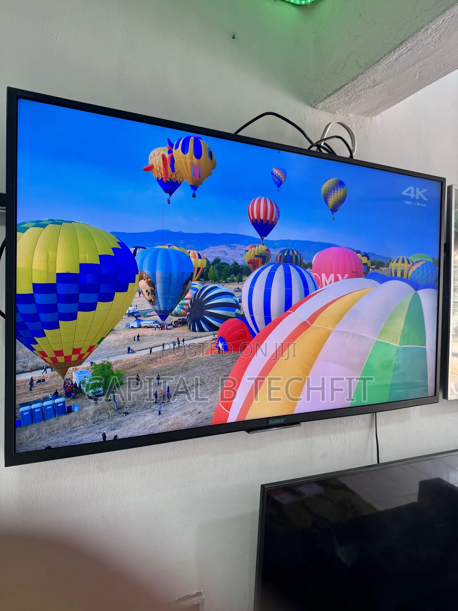 50inches Full Digital Satellite Android Sony TV ( Tiny Line on Screen)