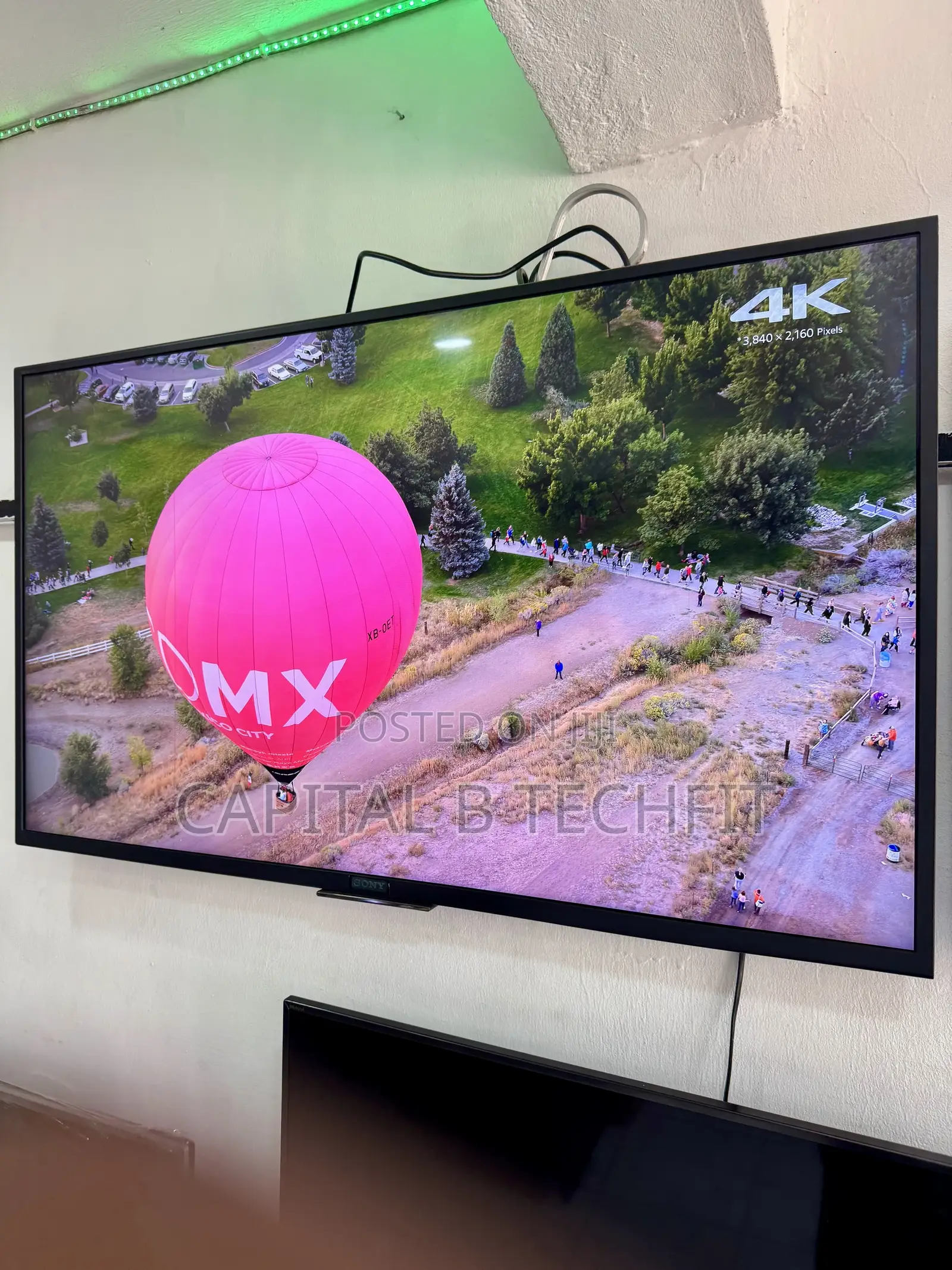 50inches Full Digital Satellite Android Sony TV ( Tiny Line on Screen)