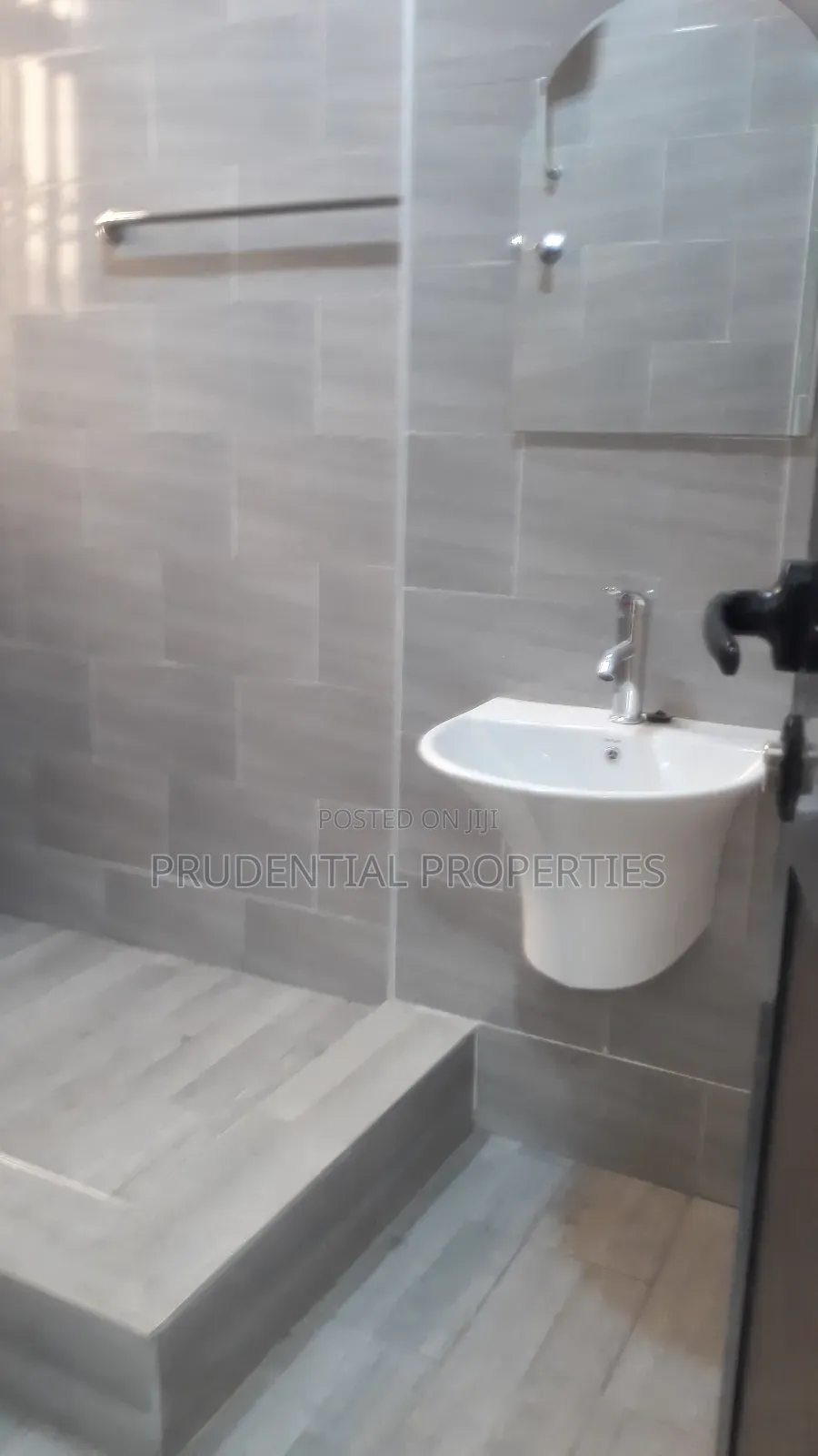 1bdrm Apartment in Kwabenya for rent