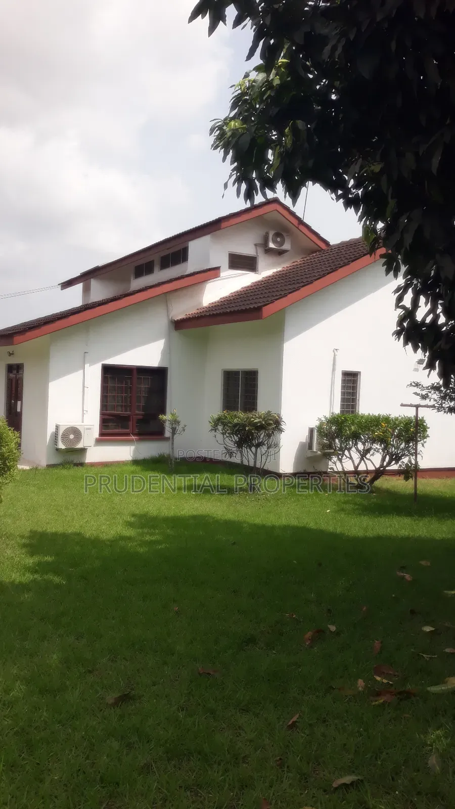 4bdrm House in Kwabenya for sale