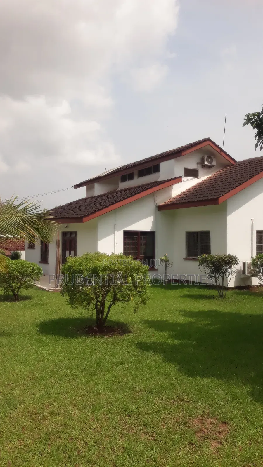 4bdrm House in Kwabenya for sale