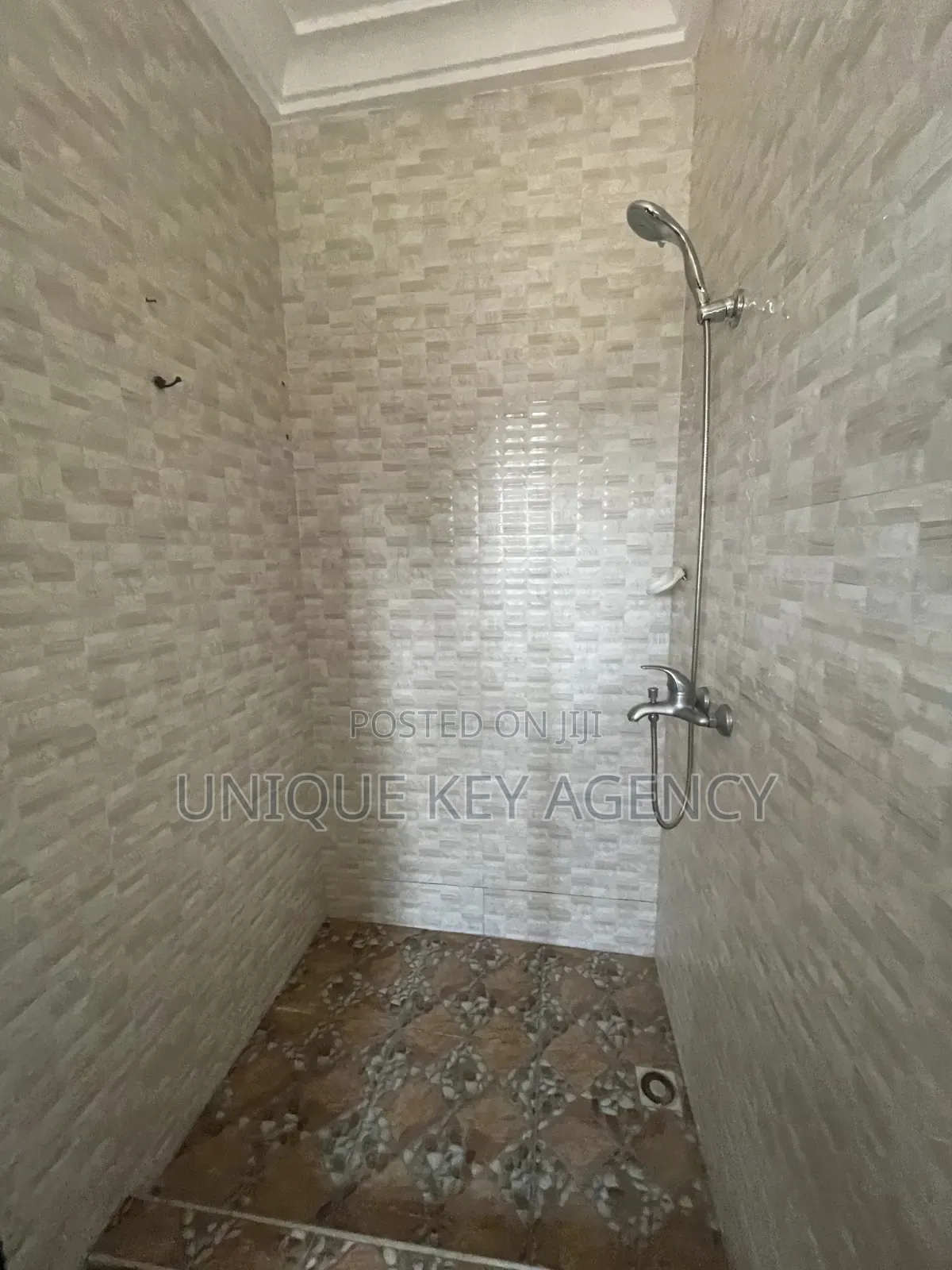 1bdrm Apartment in Unique Key Agency, Airport Residential Area for rent